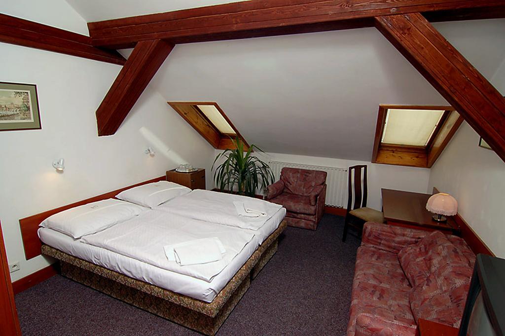 Hotel & Residence Royal Standard براغ الغرفة الصورة
