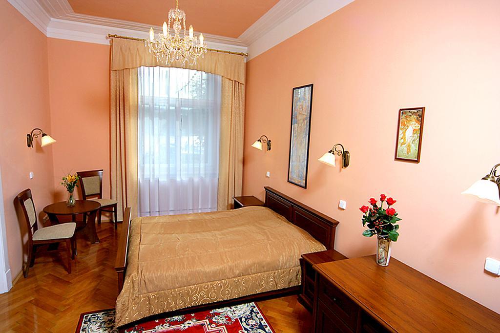 Hotel & Residence Royal Standard براغ الغرفة الصورة
