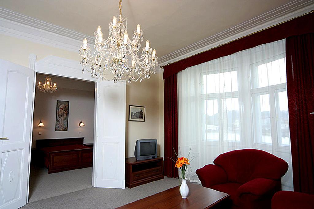Hotel & Residence Royal Standard براغ الغرفة الصورة