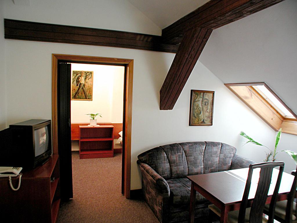 Hotel & Residence Royal Standard براغ الغرفة الصورة